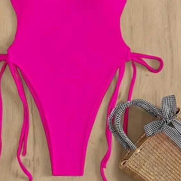 Women's sexy V-neck design one piece swimsuit, pool, beach and vacation - Picture 11 of 17